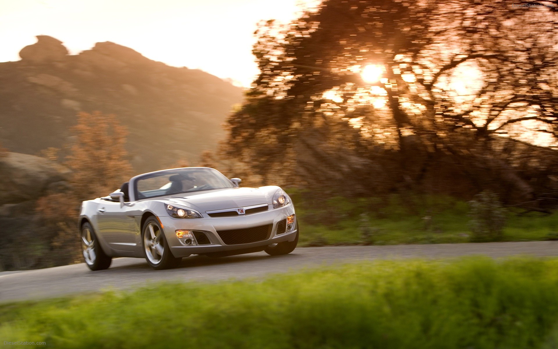 Saturn Sky Redline